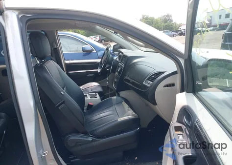 2012 Chrysler Town & Country Touring из США, поврежденный, VIN 2C4RC1BG8CR313807